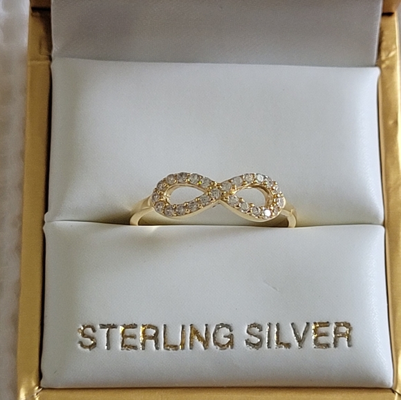 Jewelry - Infinity♾️ Symbol with Pave Crystals💎 Ring - Sz 8